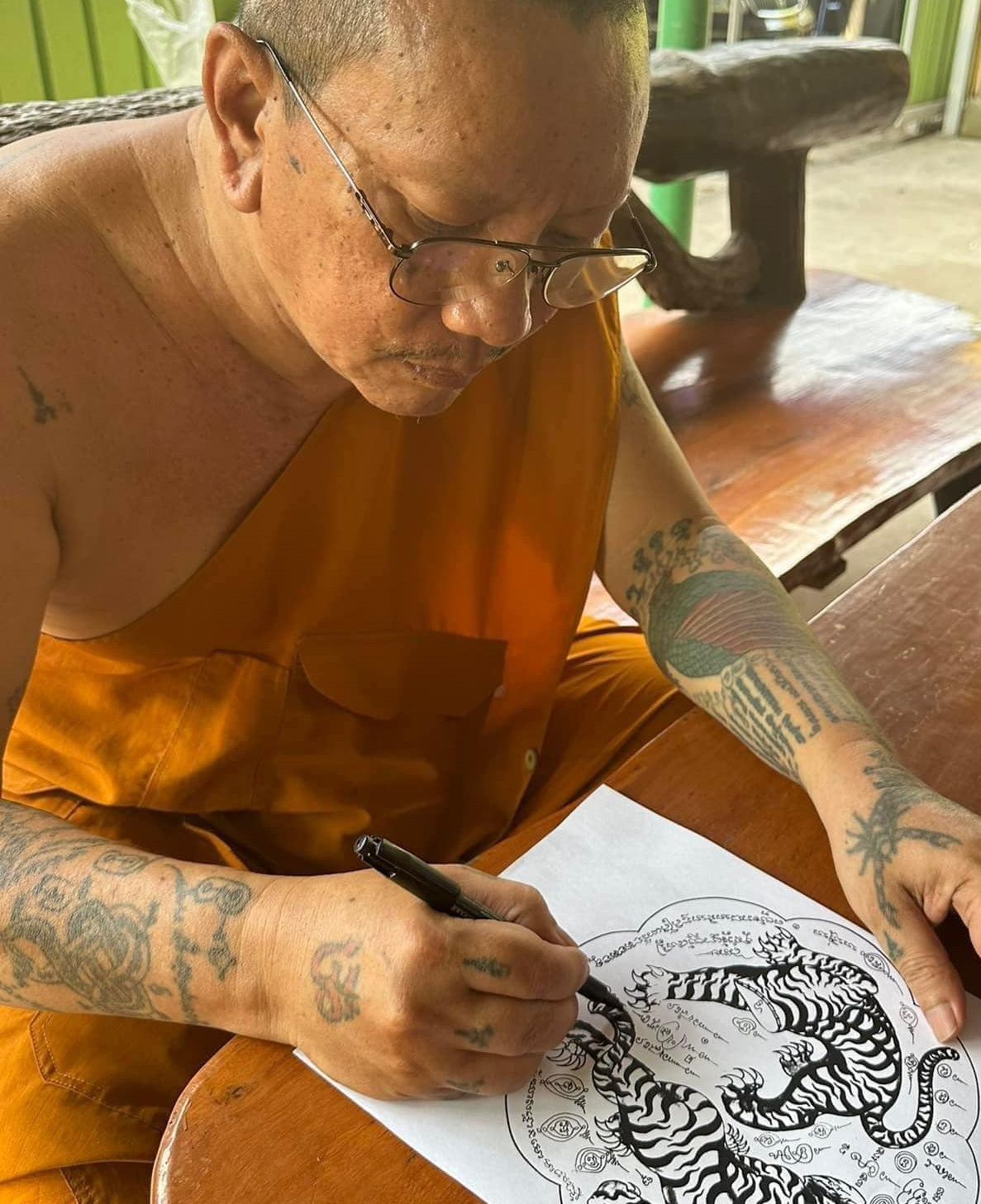 DOPPIA TIGRE SENZA TESTA - ANTICA MAGIA KHMER