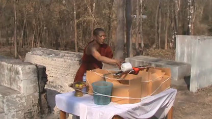 KUMAN THONG LOOK KROK - MONASTERO DEL CIMITERO DI LAMPANG